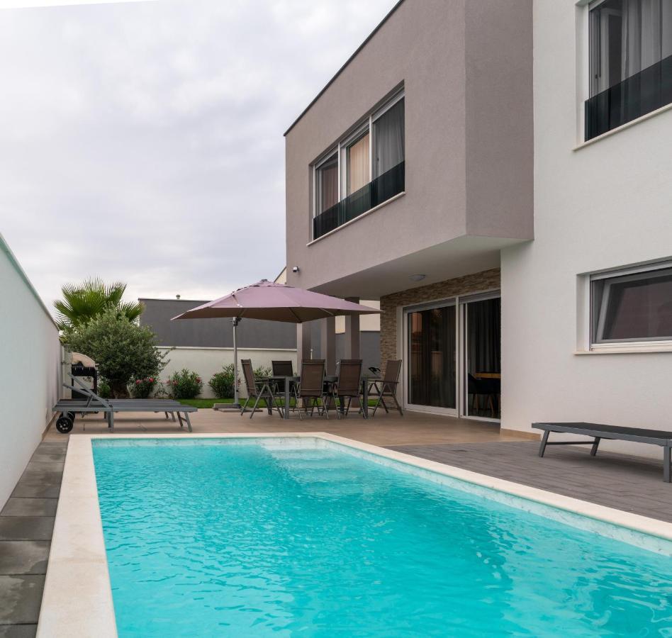 Villa Dea - Dein Rueckzugsort Am Meer Mit Beheiztem Pool Vrsi Εξωτερικό φωτογραφία